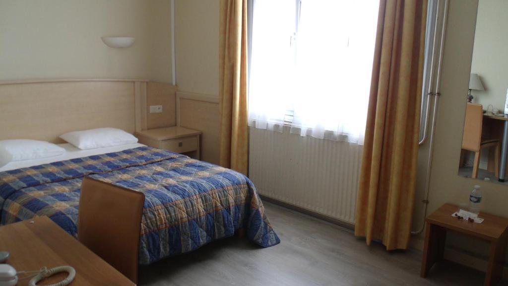 De La Hotel 3*